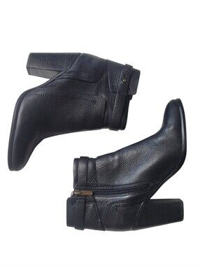 Vince Camuto Faythe Stacked Heel Ankle Boots Size 8